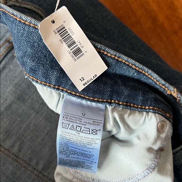 NWT Women’s Old Navy original straight leg jeans 12 - Picture 7 of 7